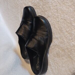 Mootsies Tootsies mules black women size 8